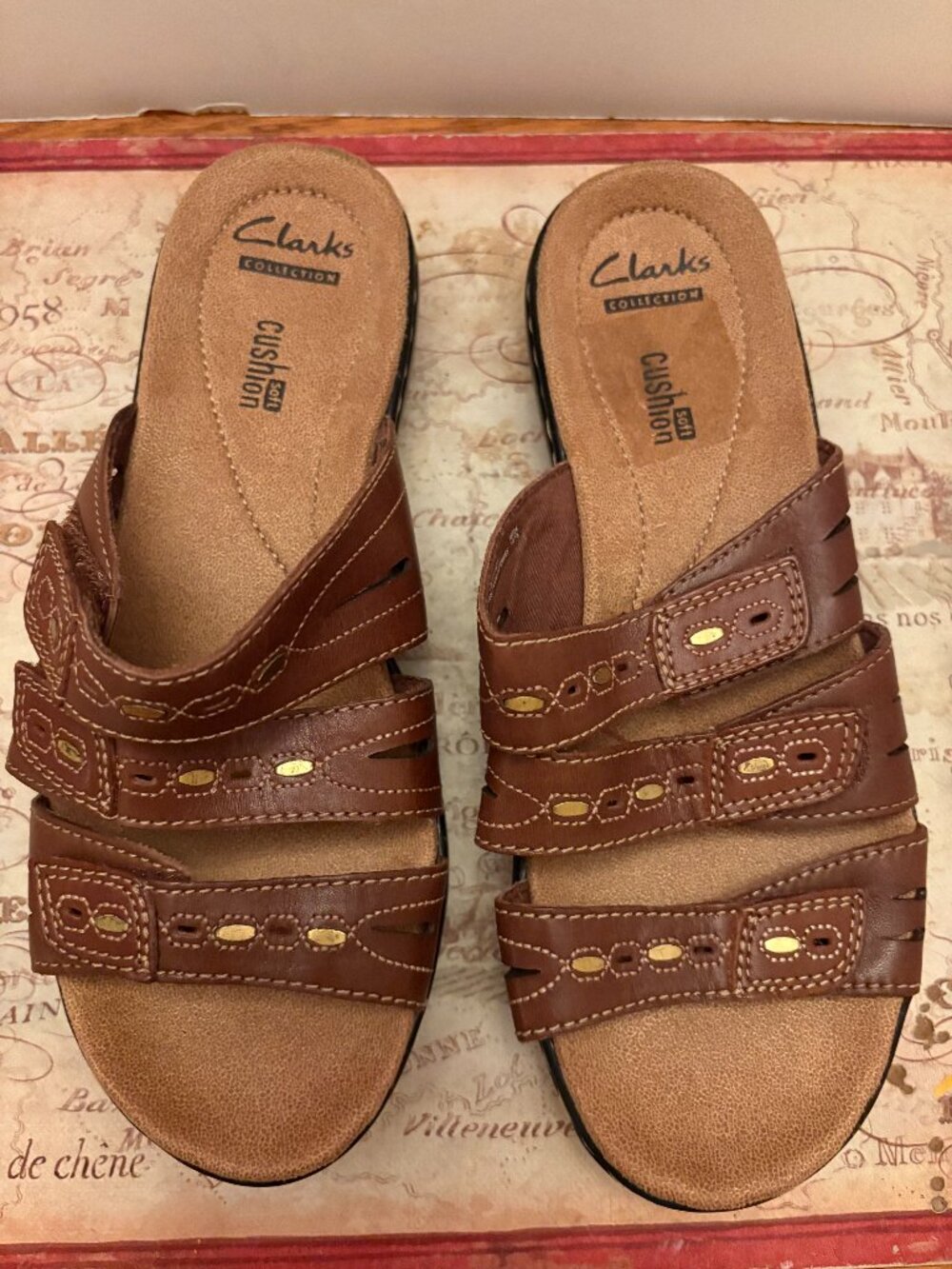Clarks "Leisa Cacti Q" Leather Sandals - Women's Size 5.5 (Like New)